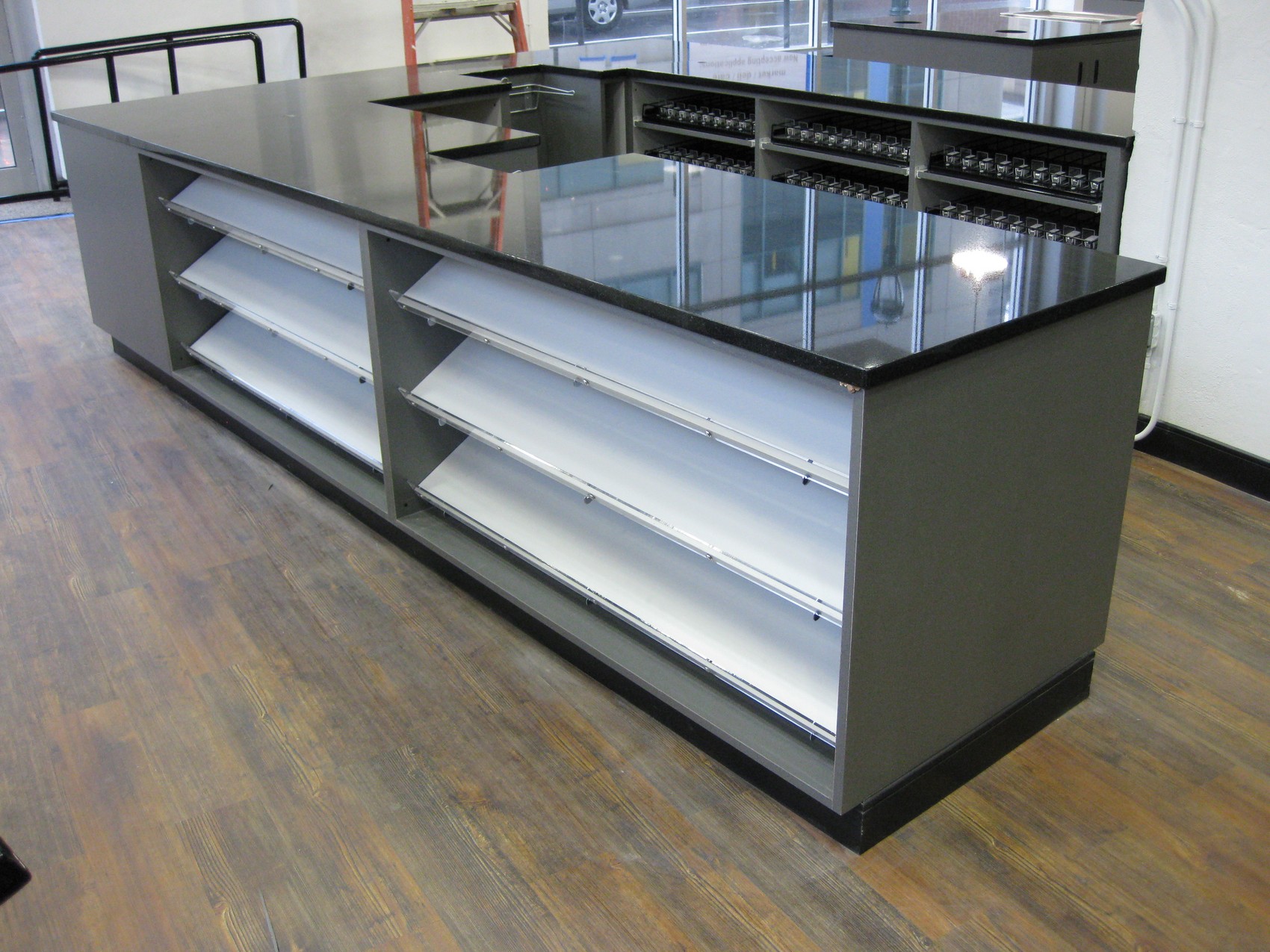 Counter Design For Retail Shop